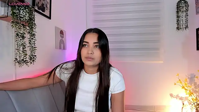 aisha es online show from February 2026 11:34:02 PM