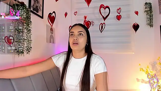 aisha es online show from February 2026 10:21:02 PM