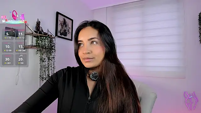 aisha es online show from July 2026 09:25:01 PM
