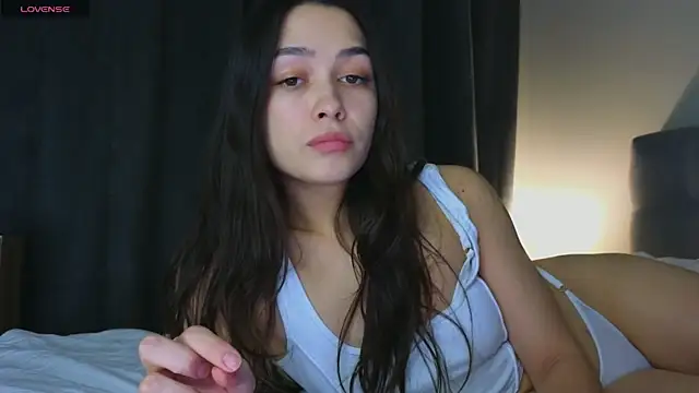 mo1ly online show from February 2025 01:11:02 PM