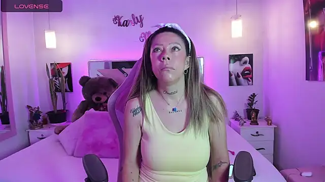 Karly moon online show from July 2026 10:10:01 AM