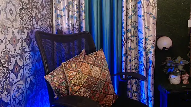 The Divine Love online show from May 2026 08:45:02 PM