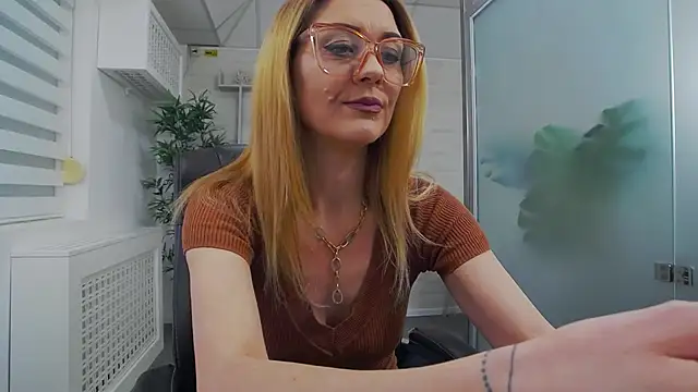 EllaMilf  online show from March 2026 01:23:02 PM