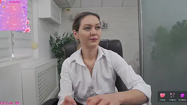 EllaMilf  online show from May 2026 12:28:01 PM