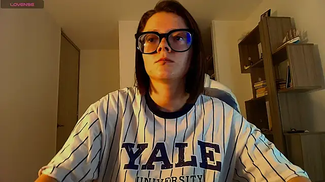 Snapshot of Arya_starrk chatting on December 2025 11:42:02 AM Arya starrk online show from December 2025 11:42:02 AM