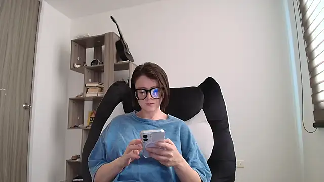 Snapshot of Arya_starrk chatting on December 2025 02:00:02 PM Arya starrk online show from December 2025 02:00:02 PM