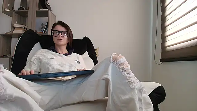 Arya starrk online show from December 2025 01:35:02 PM