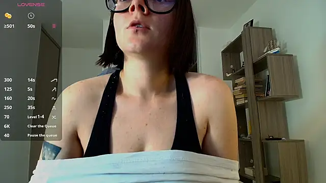 Arya starrk online show from October 2025 01:54:02 PM