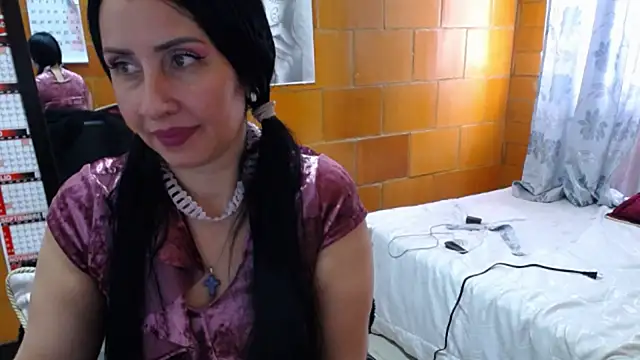 Snapshot of charlote_temple chatting on June 2026 02:01:01 PM charlote temple online show from June 2026 02:01:01 PM