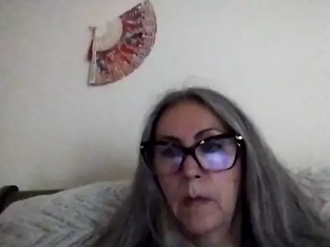 EvaRobinson online show from February 2025 02:45:02 AM