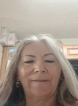 EvaRobinson online show from September 2025 05:28:01 PM