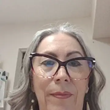 EvaRobinson online show from November 2025 04:44:02 PM