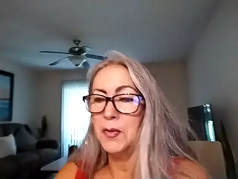 EvaRobinson online show from June 2026 02:51:01 PM