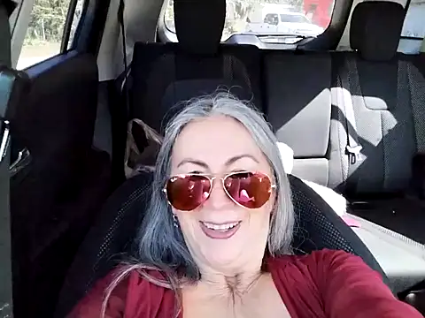 EvaRobinson online show from February 2025 08:19:01 PM