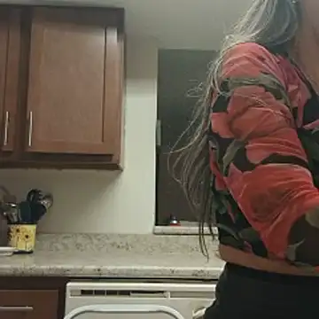 EvaRobinson online show from June 2026 12:22:01 AM