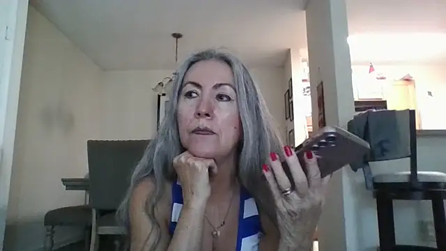 EvaRobinson online show from February 2025 07:12:02 PM