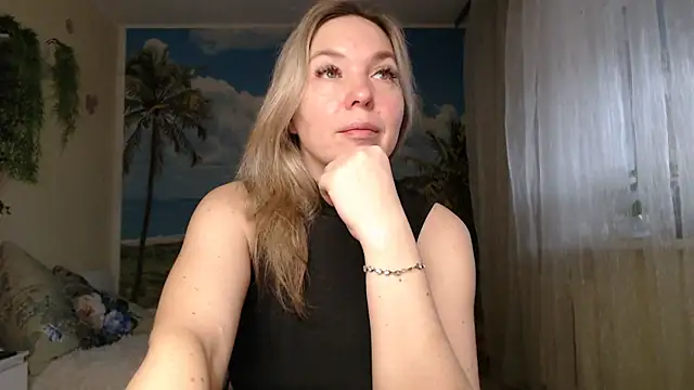 Snapshot of soaring_love chatting on November 2025 05:01:02 AM soaring love online show from November 2025 05:01:02 AM