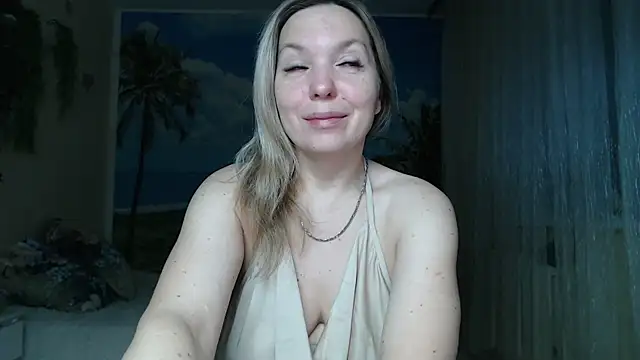 Snapshot of soaring_love chatting on November 2025 04:35:02 AM soaring love online show from November 2025 04:35:02 AM