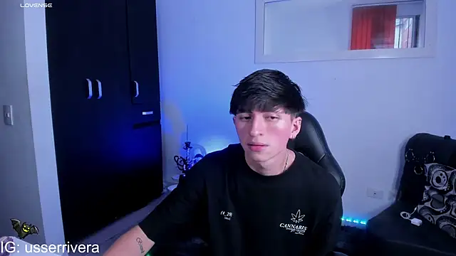 Snapshot of Thomass_clark chatting on March 2025 08:18:02 PM Thomass clark online show from March 2025 08:18:02 PM