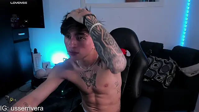 Snapshot of Thomass_clark chatting on February 2025 12:08:02 AM Thomass clark online show from February 2025 12:08:02 AM