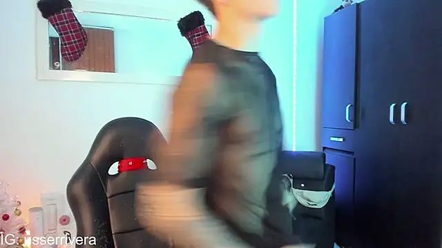 Snapshot of Thomass_clark chatting on December 2024 02:09:01 AM Thomass clark online show from December 2024 02:09:01 AM