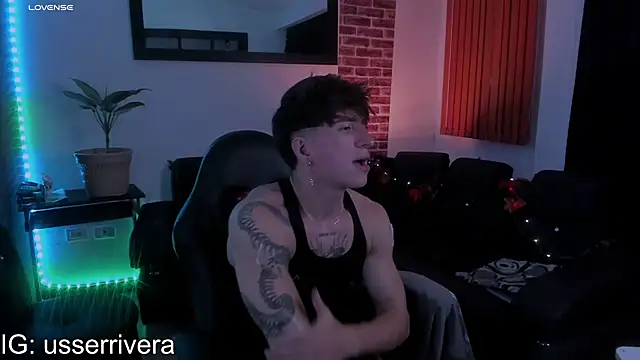 Snapshot of Thomass_clark chatting on September 2025 02:32:01 AM Thomass clark online show from September 2025 02:32:01 AM