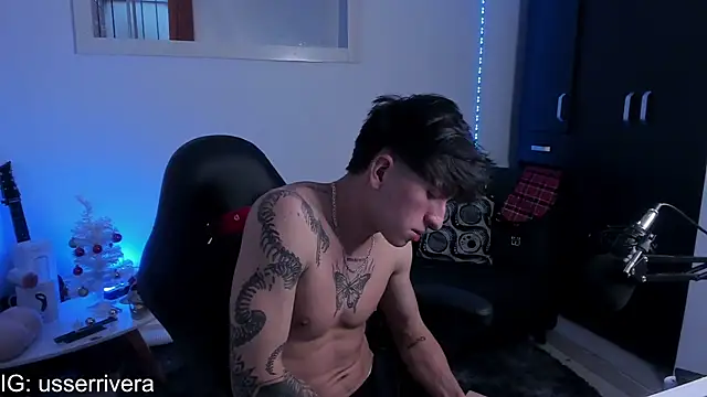 Snapshot of Thomass_clark chatting on December 2024 10:25:02 PM Thomass clark online show from December 2024 10:25:02 PM