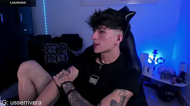 Snapshot of Thomass_clark chatting on January 2025 02:03:02 AM Thomass clark online show from January 2025 02:03:02 AM