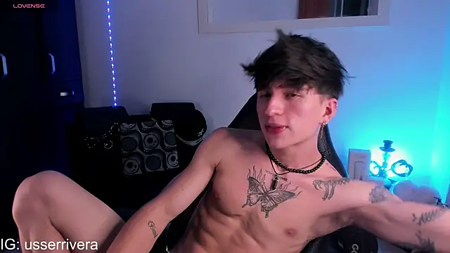 Snapshot of Thomass_clark chatting on January 2025 04:52:01 AM Thomass clark online show from January 2025 04:52:01 AM