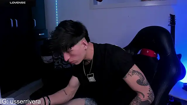 Snapshot of Thomass_clark chatting on January 2025 05:02:02 AM Thomass clark online show from January 2025 05:02:02 AM