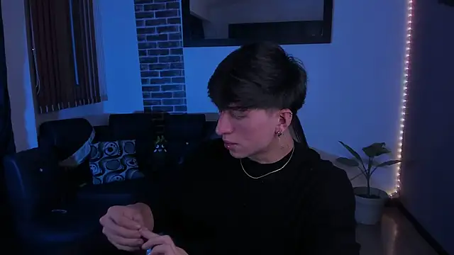 Snapshot of Thomass_clark chatting on February 2026 01:03:01 AM Thomass clark online show from February 2026 01:03:01 AM