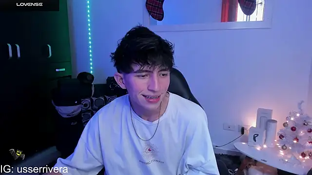 Snapshot of Thomass_clark chatting on December 2024 08:04:02 PM Thomass clark online show from December 2024 08:04:02 PM