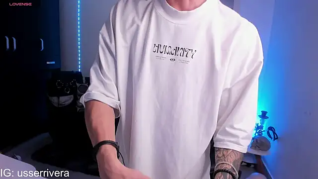 Snapshot of Thomass_clark chatting on January 2025 02:24:02 AM Thomass clark online show from January 2025 02:24:02 AM