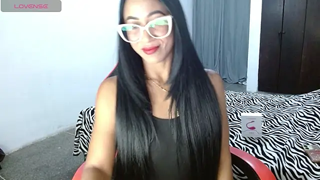 Emiliklauss22 online show from March 2026 07:37:01 AM