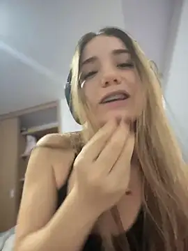 ShelbyHagen online show from November 2025 03:21:02 AM