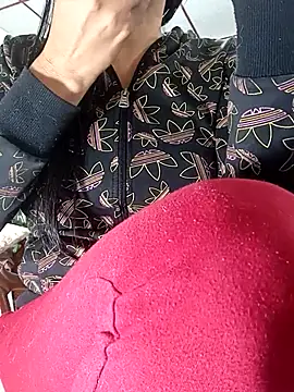 kelly dirty  online show from November 2025 12:42:02 PM