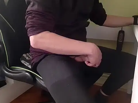 feathersify online show from December 2025 01:24:02 PM