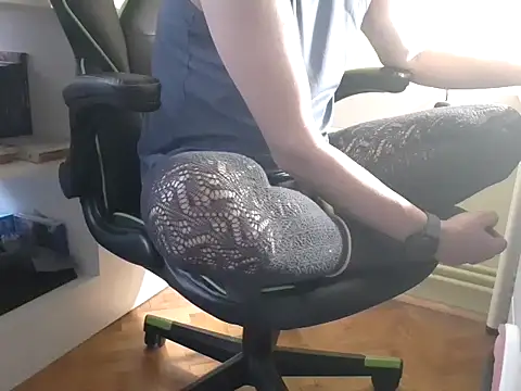 feathersify online show from November 2025 06:50:01 AM