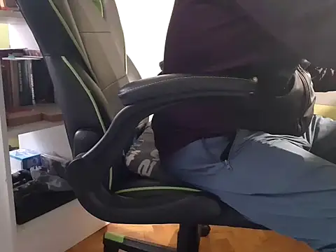 feathersify online show from November 2025 07:08:02 AM