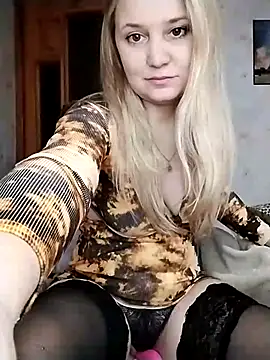 ImyoursLilu32 online show from January 2026 08:59:01 PM