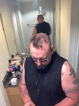 Snapshot of Littledick007007 chatting on May 2026 12:14:01 PM Littledick007007 online show from May 2026 12:14:01 PM