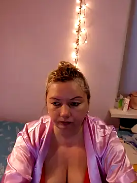 Snapshot of Lusi-777 chatting on February 2025 03:04:02 PM Lusi-777 online show from February 2025 03:04:02 PM