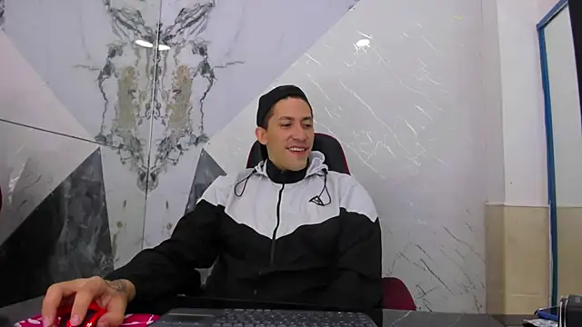 yeckodream online show from November 2025 06:17:01 AM