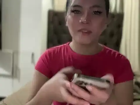 Lilly cruz online show from May 2026 12:19:01 PM