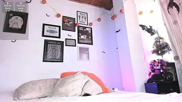 gothic do11 online show from December 2024 06:05:01 PM