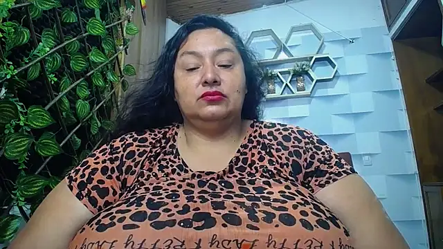 Snapshot of TistMature chatting on November 2025 01:03:02 PM TistMature online show from November 2025 01:03:02 PM