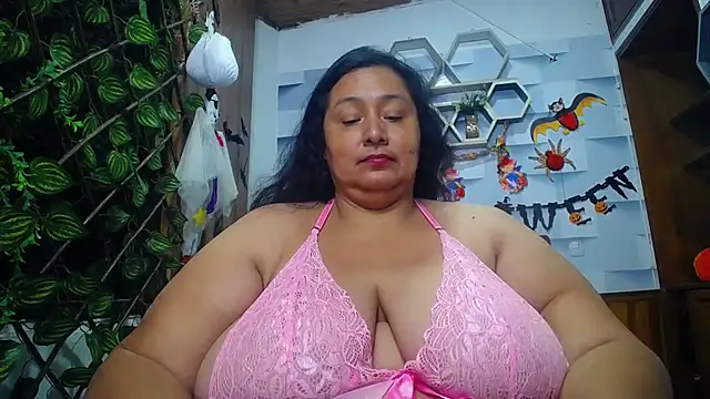 Snapshot of TistMature chatting on October 2025 01:21:02 PM TistMature online show from October 2025 01:21:02 PM