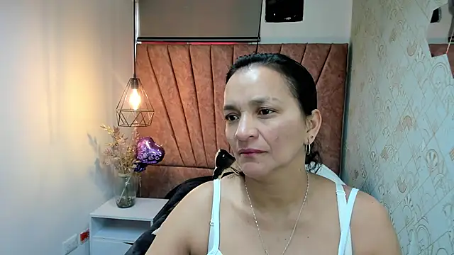 MarilynMiilf  online show from November 2025 07:28:02 PM