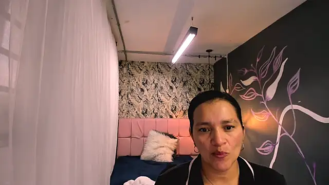 MarilynMiilf  online show from March 2025 07:18:01 PM