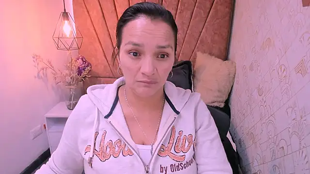 MarilynMiilf  online show from October 2025 08:11:02 PM
